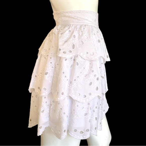 MICHAEL KORS WHITE COTTON EYELET RUFFLE SCALLOPED HEM MINI SKIRT. WOMEN’… - Picture 3 of 7